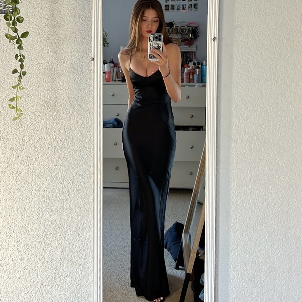 Baby boo Fashion - MALIKA MAXI DRESS - BLACK satin maxi dress